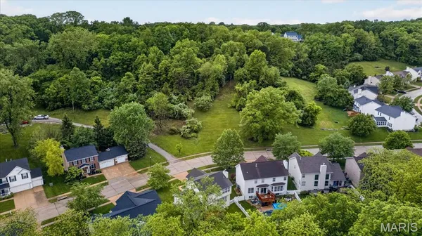 $499,900 | 426 Buckhurst Drive, Ballwin, MO 63021