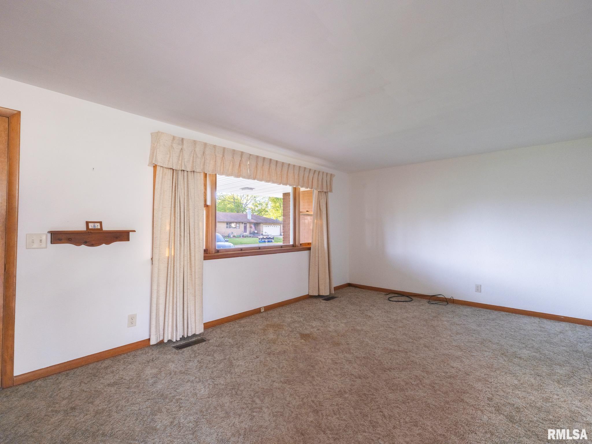 13324 Cedar Street Manito, IL 61546 - Photo 11 of 53