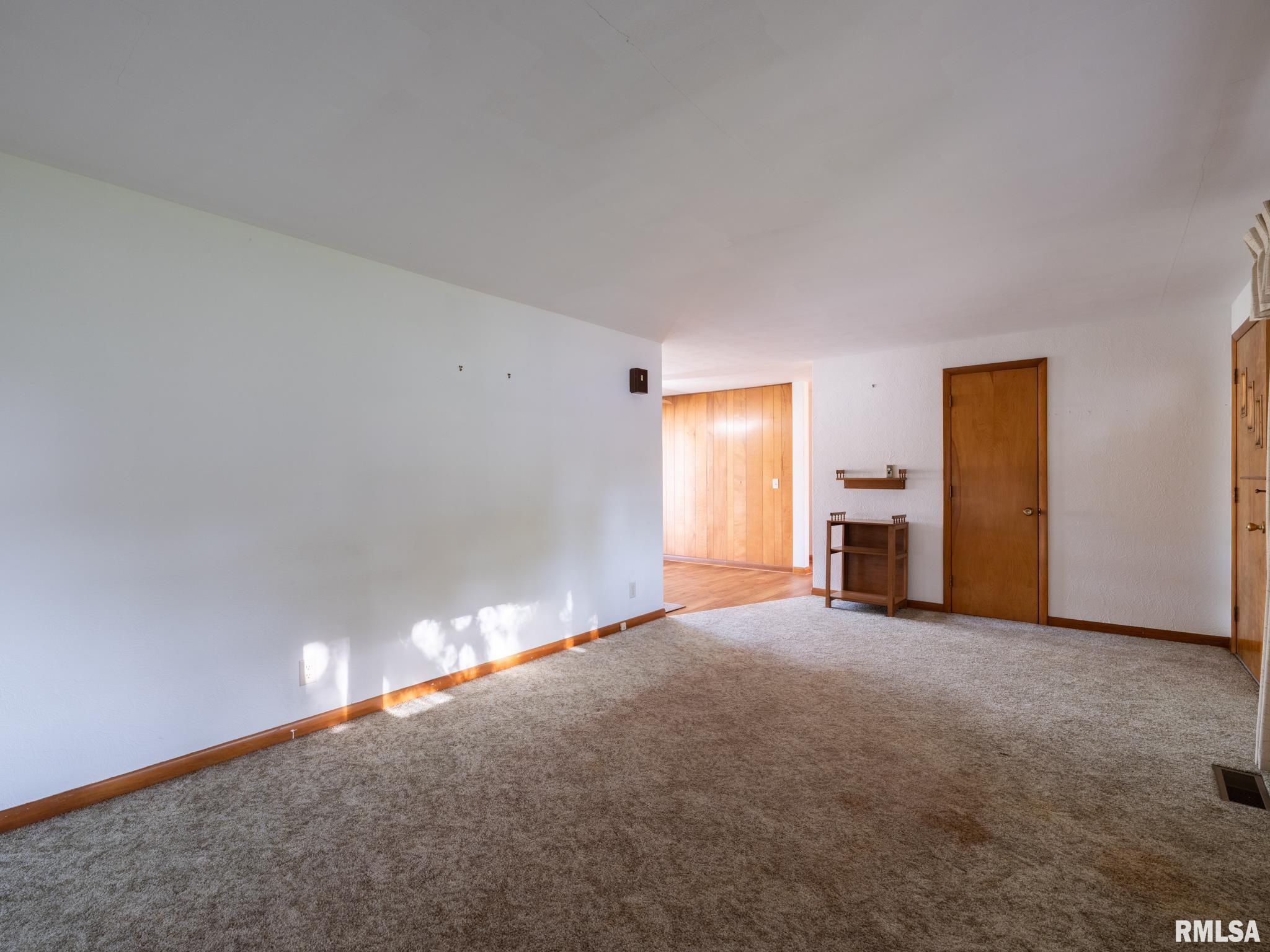 13324 Cedar Street Manito, IL 61546 - Photo 12 of 53