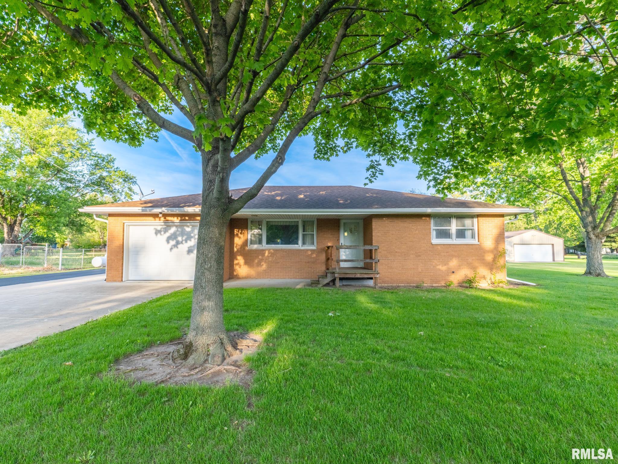 13324 Cedar Street Manito, IL 61546 - Photo 2 of 53