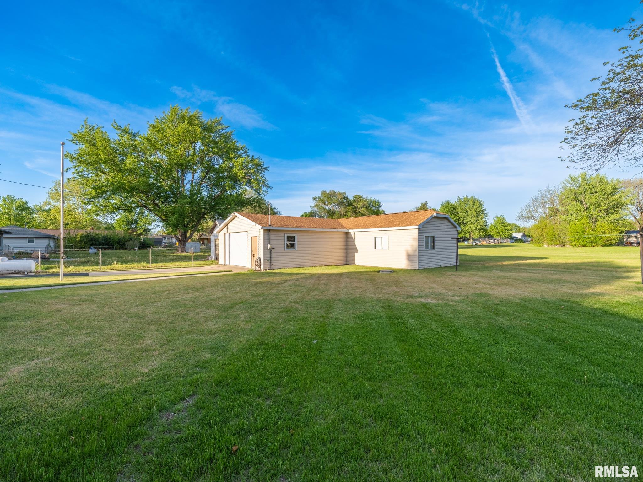 13324 Cedar Street Manito, IL 61546 - Photo 4 of 53