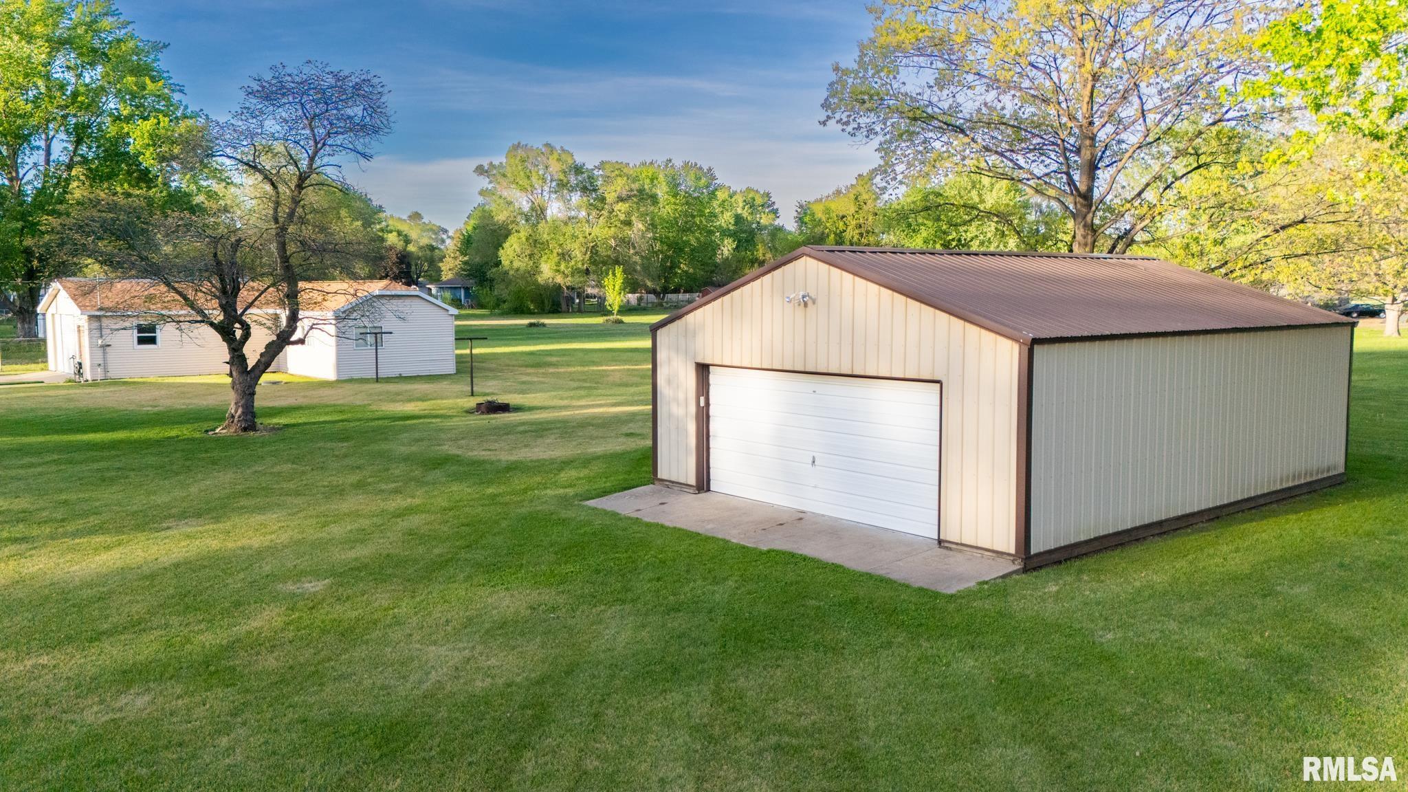 13324 Cedar Street Manito, IL 61546 - Photo 5 of 53