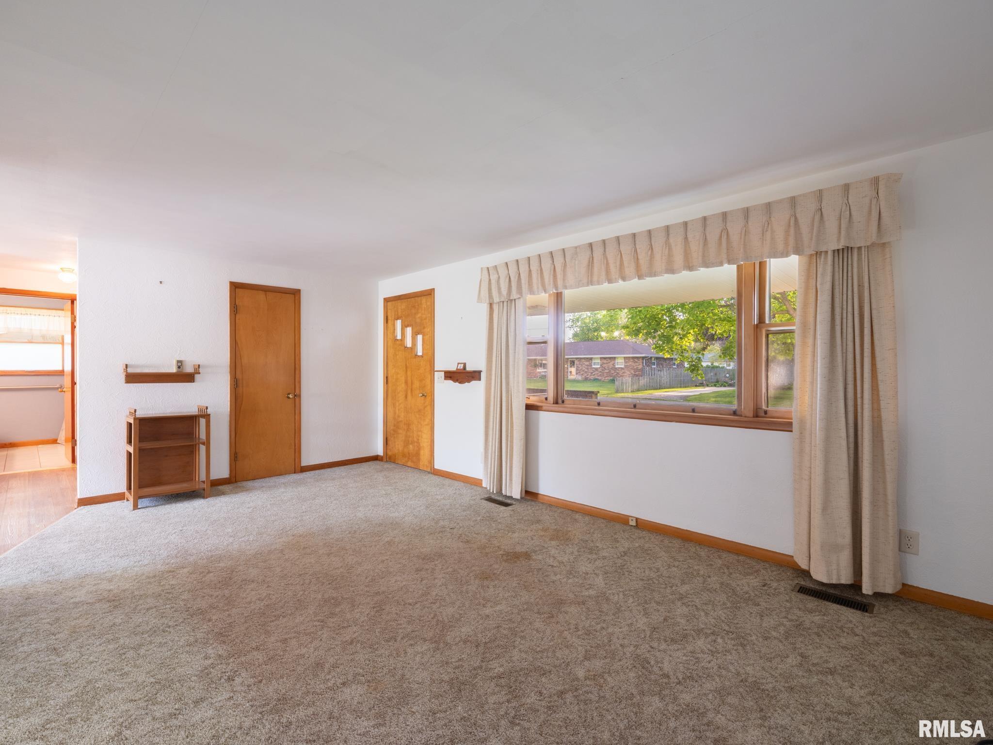 13324 Cedar Street Manito, IL 61546 - Photo 10 of 53
