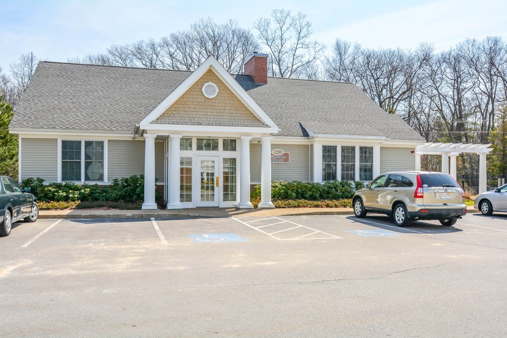 190 Chickering Road, Unit 103D North Andover, MA 01845 - Photo 12 of 17 Gallery Image 12