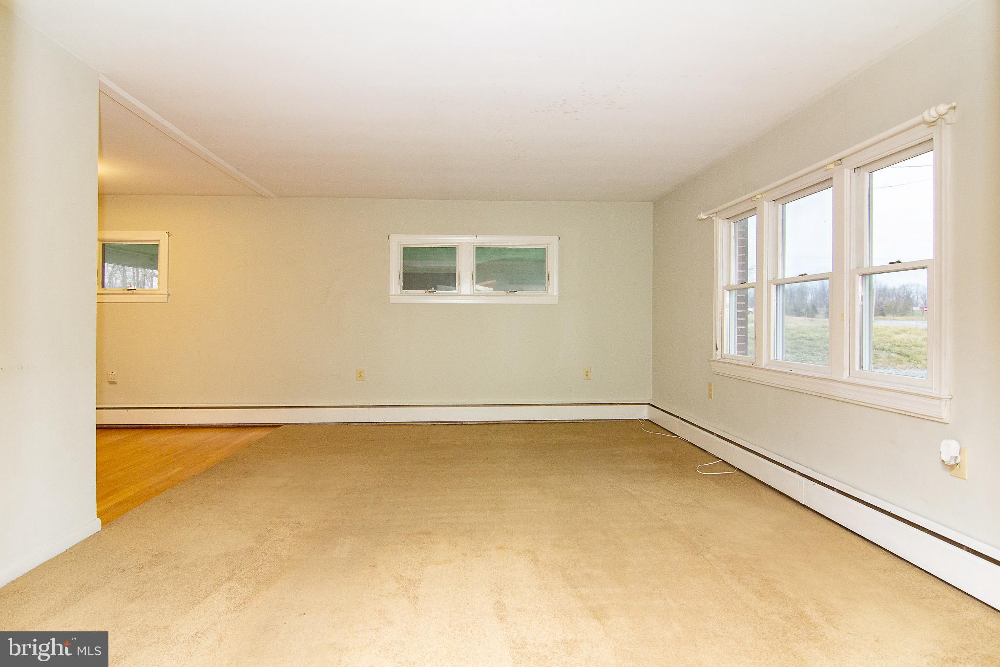 2116 Marston Road New Windsor, MD 21776 - Photo 3 of 27 MAIN LIVING ROOM