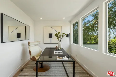 $1,695,000 | 3564 Multiview Drive, Los Angeles, CA 90068