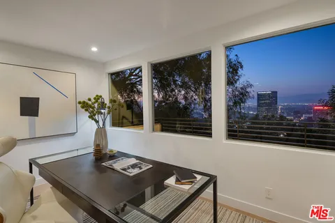$1,695,000 | 3564 Multiview Drive, Los Angeles, CA 90068