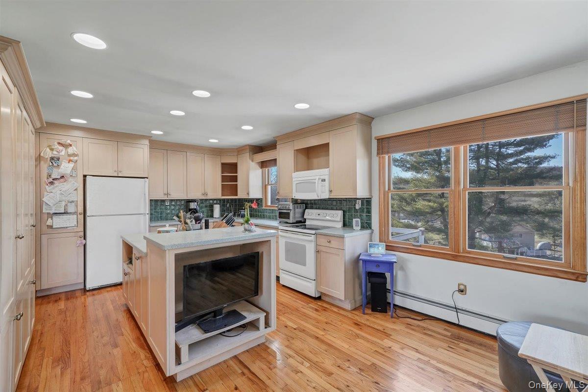 242 Prospect Road Monroe, NY 10950 - Photo 12 of 40 Gallery Image 12