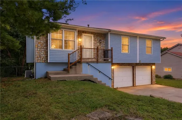 $234,900 | 800 North Mohican Drive, Independence, MO 64056