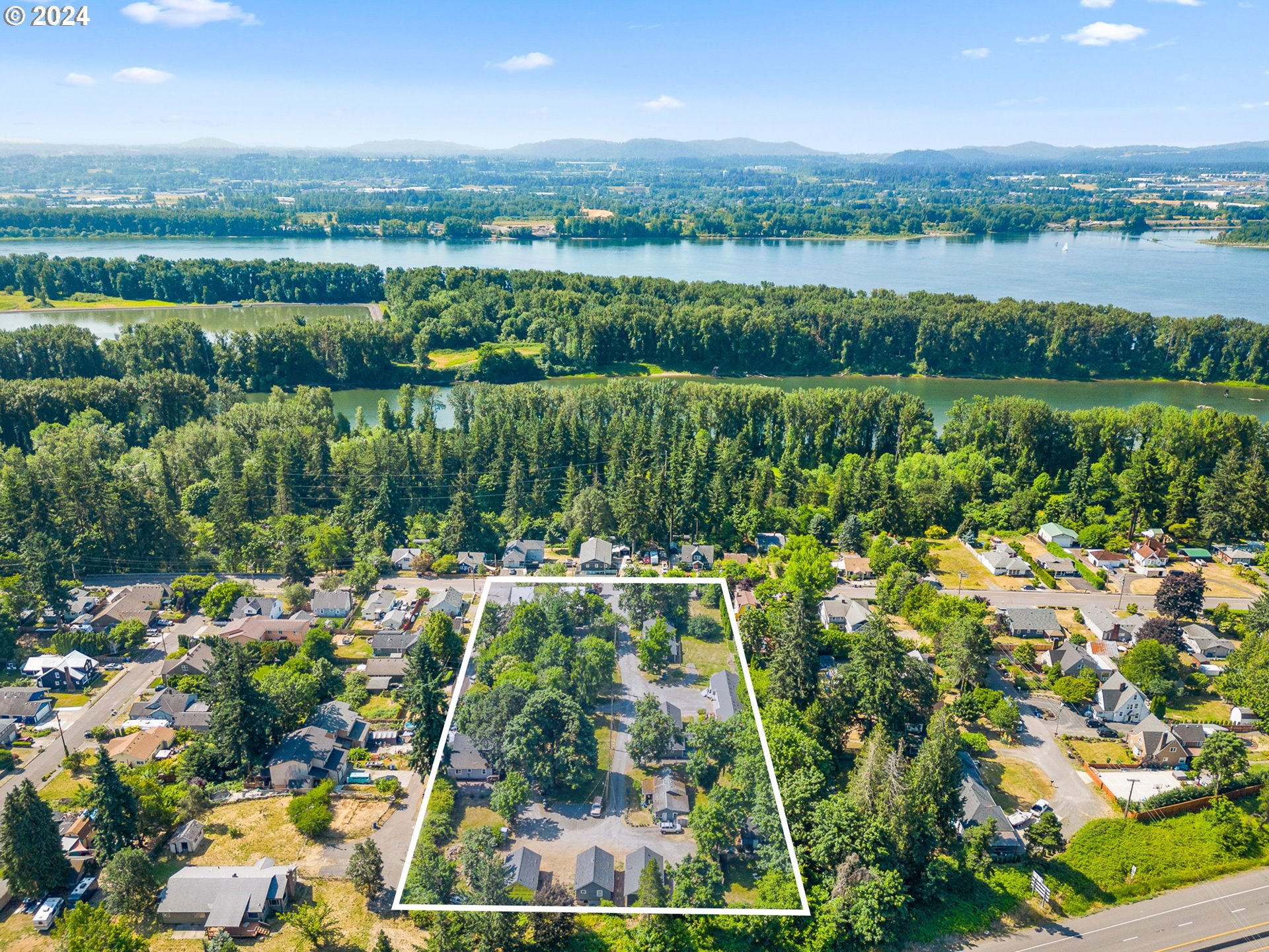 2311 Southwest 6th Avenue, Unit 6 Camas, WA 98607 - Photo 7 of 32 a view of a city