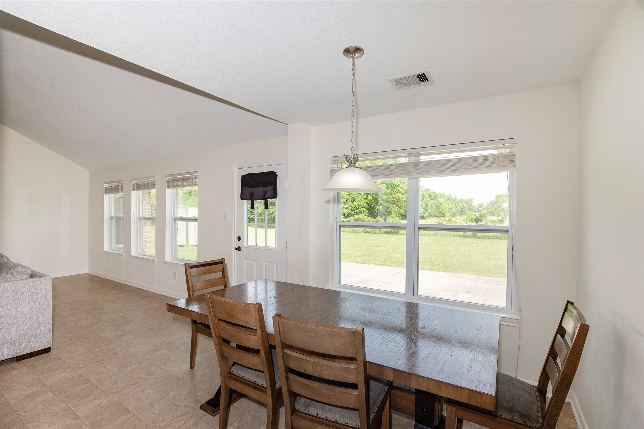 6105 Del Bello Boulevard Manvel, TX 77578 - Photo 15 of 37 a workspace with furniture and a window