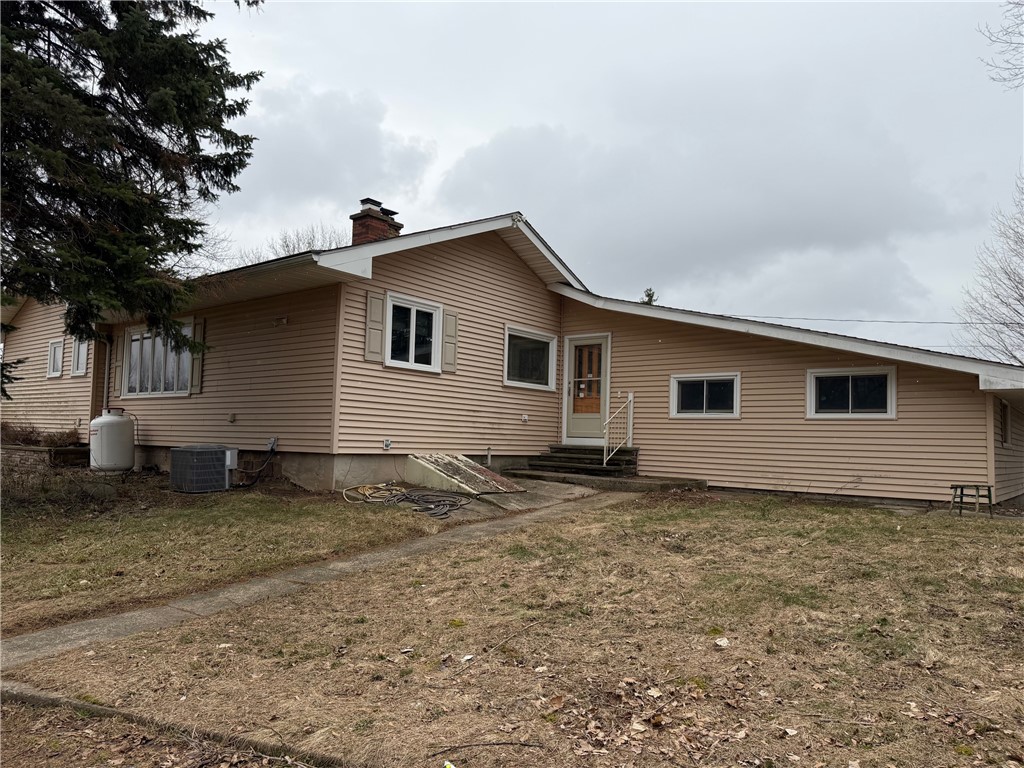 3912 Long Bridge Road Albion, NY 14411 - Photo 3 of 16