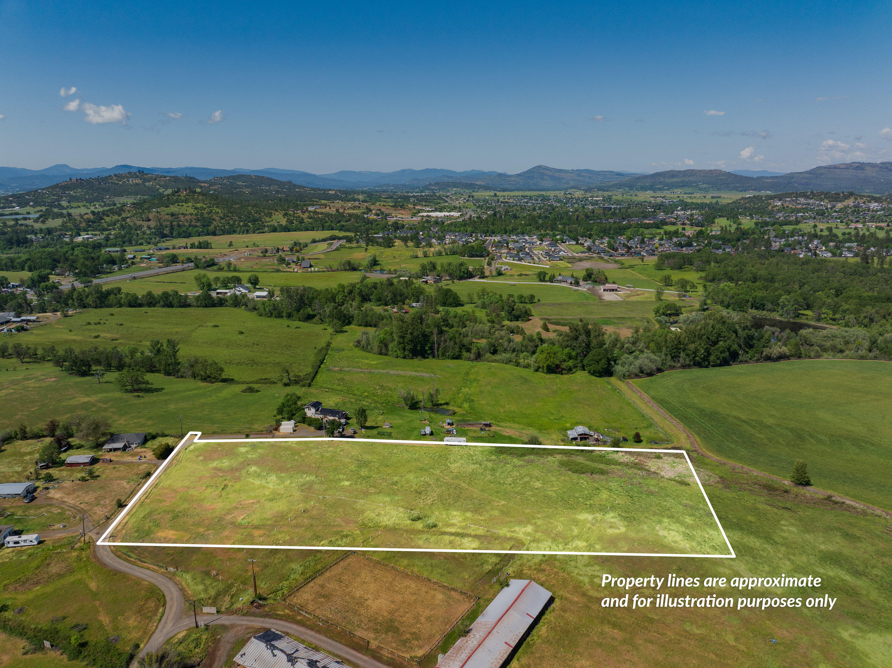0 East Dutton Road White City, OR 97503 - Photo 19 of 20 a view of a tennis court