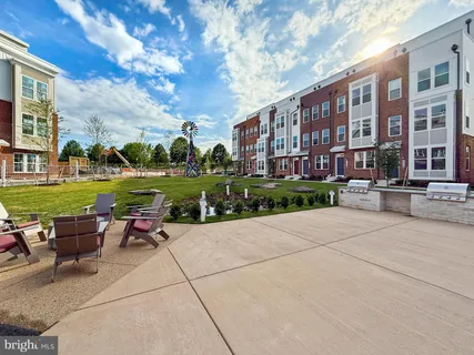 $1,195,000 | 2550 Farmstead Drive, Rockville, MD 20850