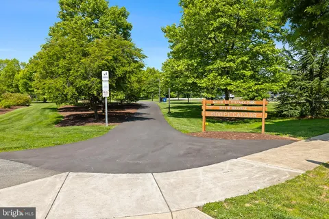 $1,195,000 | 2550 Farmstead Drive, Rockville, MD 20850