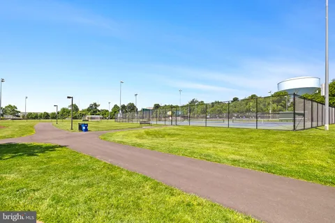 $1,195,000 | 2550 Farmstead Drive, Rockville, MD 20850