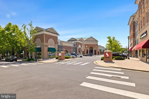 $1,195,000 | 2550 Farmstead Drive, Rockville, MD 20850