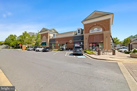 $1,195,000 | 2550 Farmstead Drive, Rockville, MD 20850