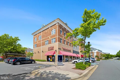 $1,195,000 | 2550 Farmstead Drive, Rockville, MD 20850