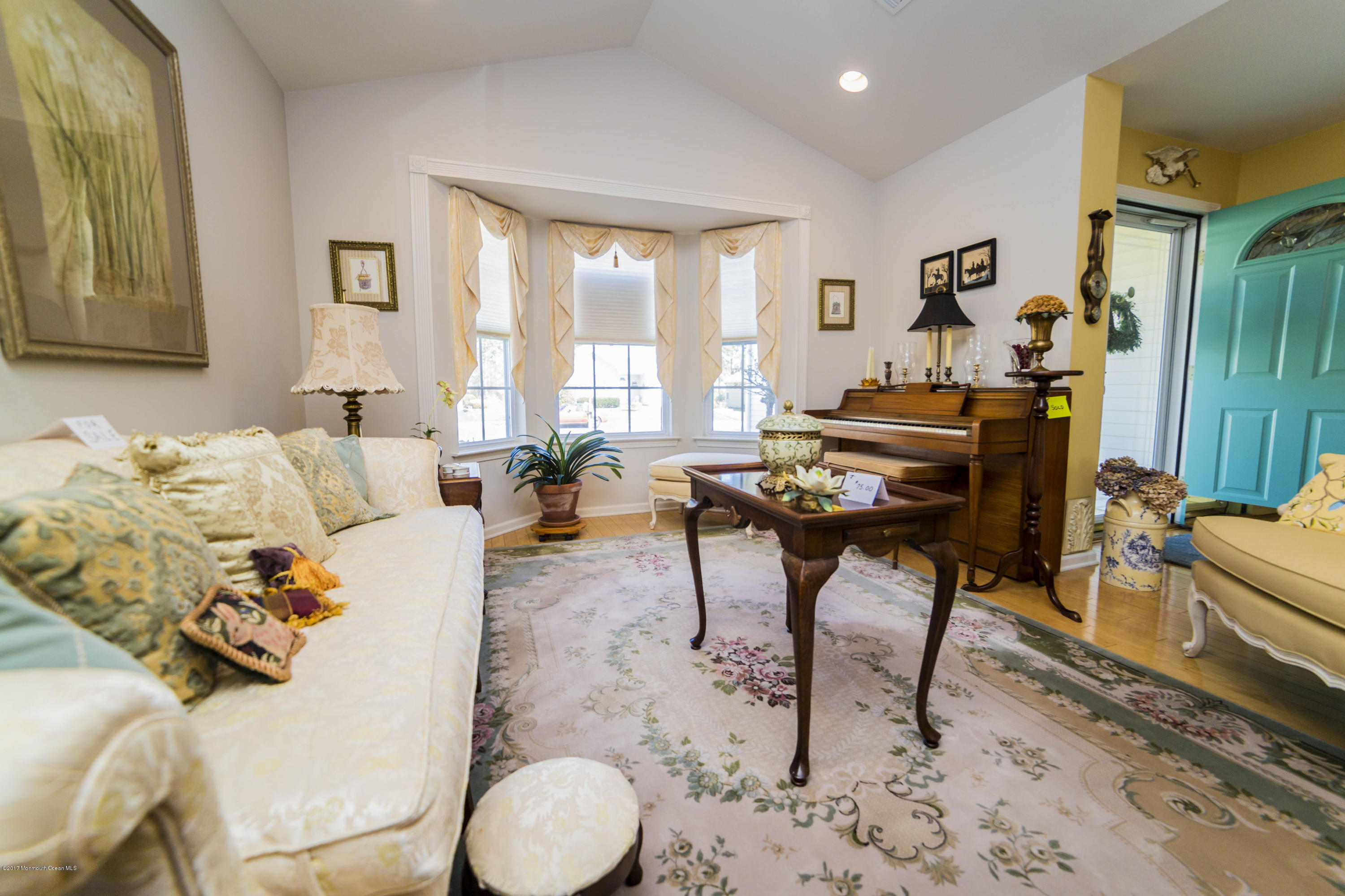 59 Clear Lake Road Whiting, NJ 08759 - Photo 6 of 30 Lovely Living Room