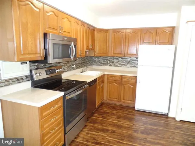 $2,750 | 3699 Persimmon Circle, Fairfax, VA 22031