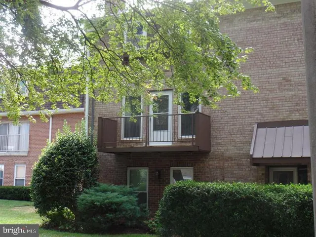 $2,750 | 3699 Persimmon Circle, Fairfax, VA 22031