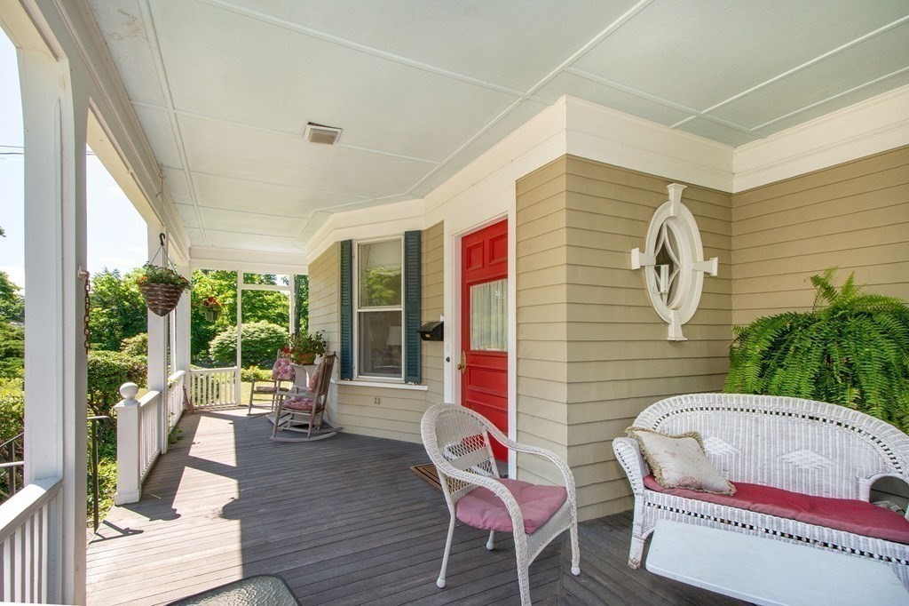59 Ripley Road Cohasset, MA 02025 - Photo 4 of 36 Gallery Image 4