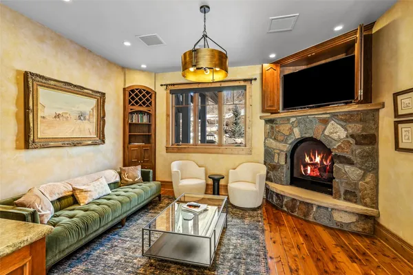 $9,950,000 | 33800 Catamount Drive, Steamboat Springs, CO 80487