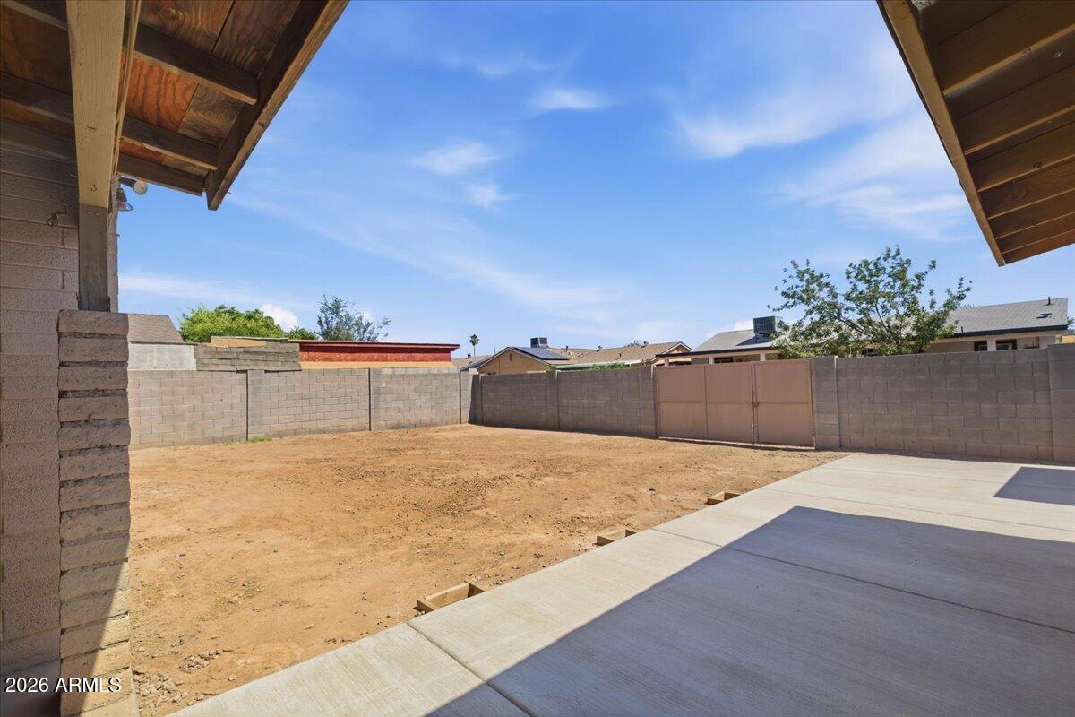 5407 West Monte Vista Road Phoenix, AZ 85035 - Photo 8 of 46