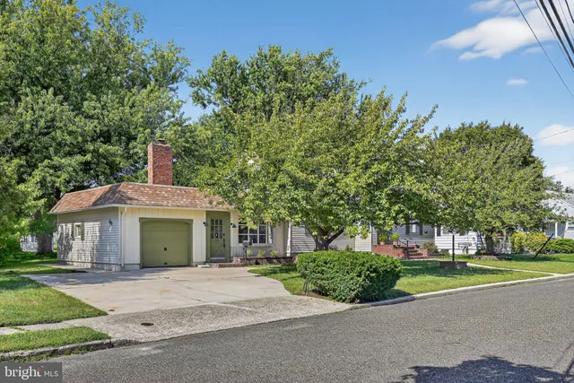 $399,500 | 109 Lindale Avenue, Williamstown, NJ 08094