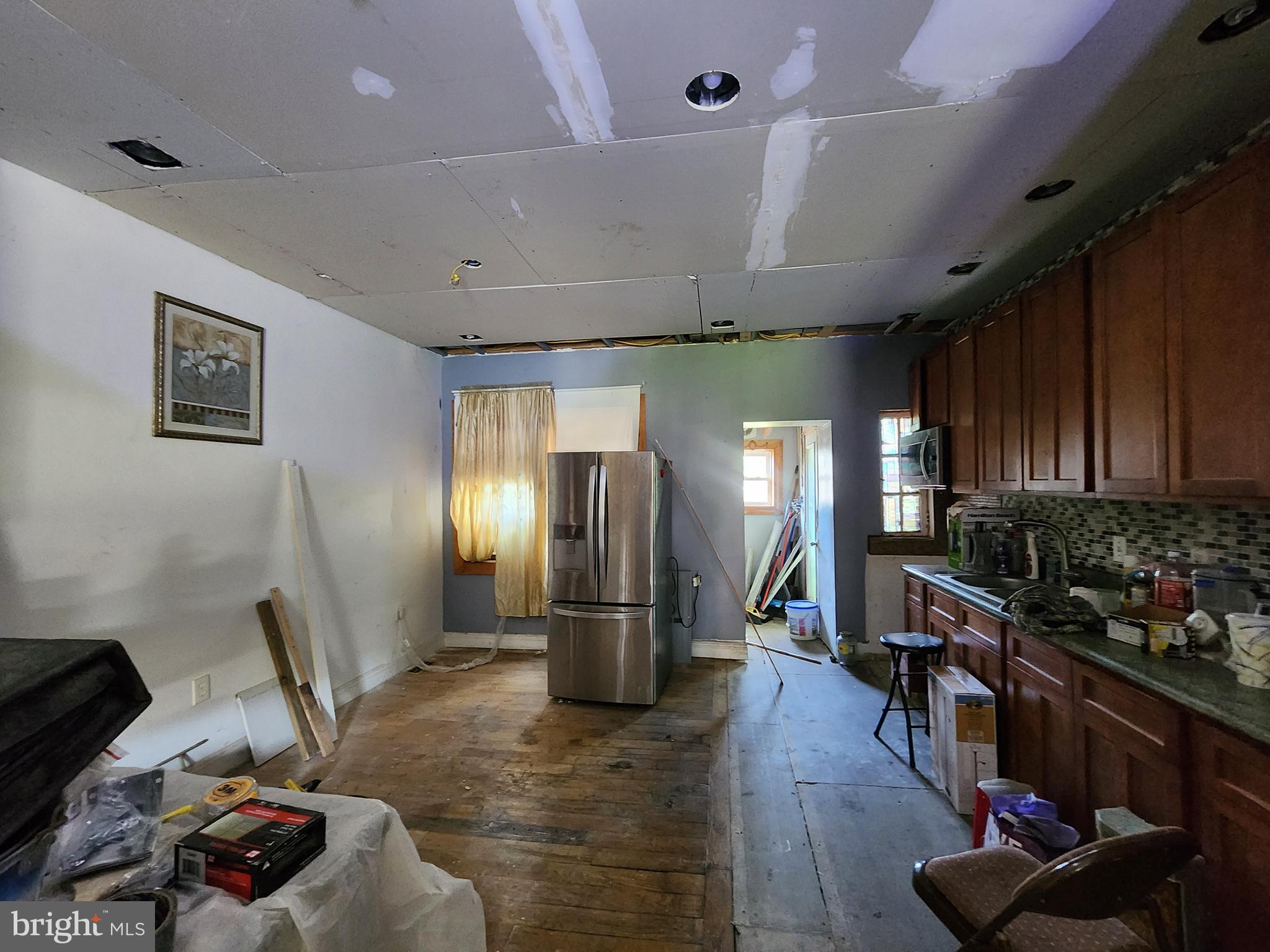 2745 Baker Street Baltimore, MD 21216 - Photo 4 of 22