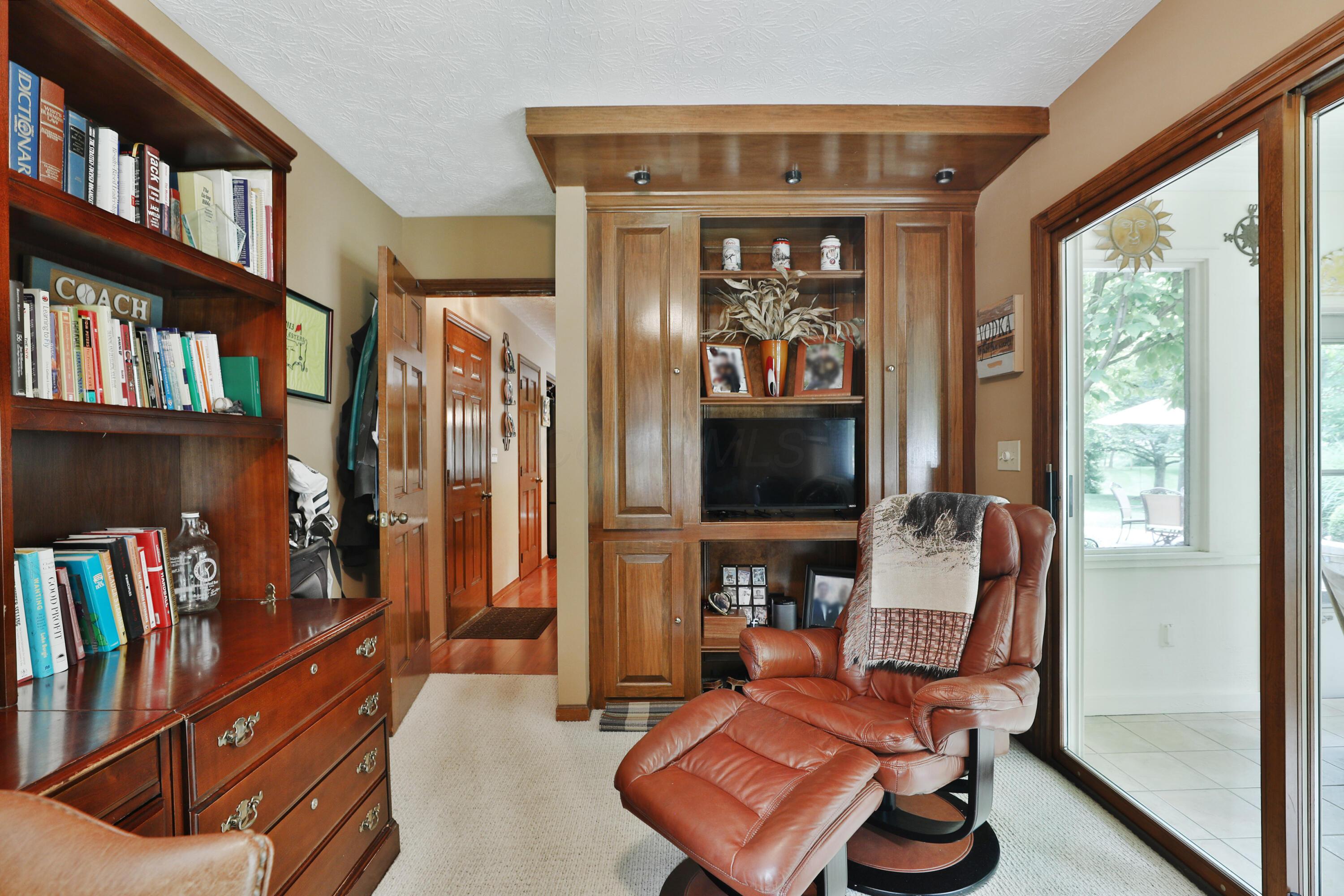 610 Deer Run Road Westerville, OH 43081 - Photo 18 of 58 610-DeerRun-25