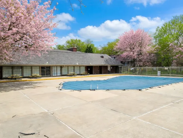 $1,580 | 204 East Bailey Road, Unit D, Naperville, IL 60565