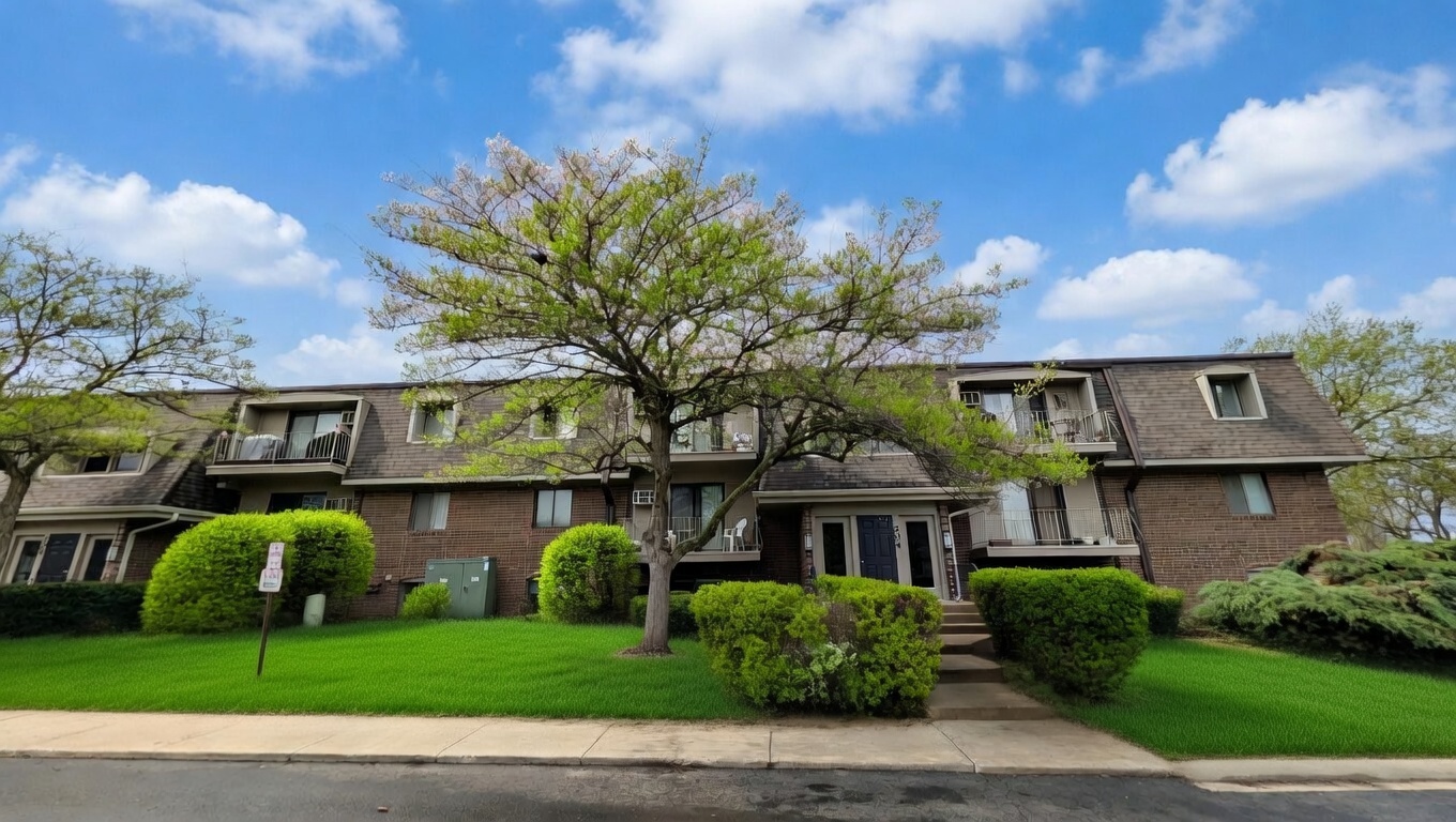 204 East Bailey Road, Unit D Naperville, IL 60565 - Photo 2 of 15