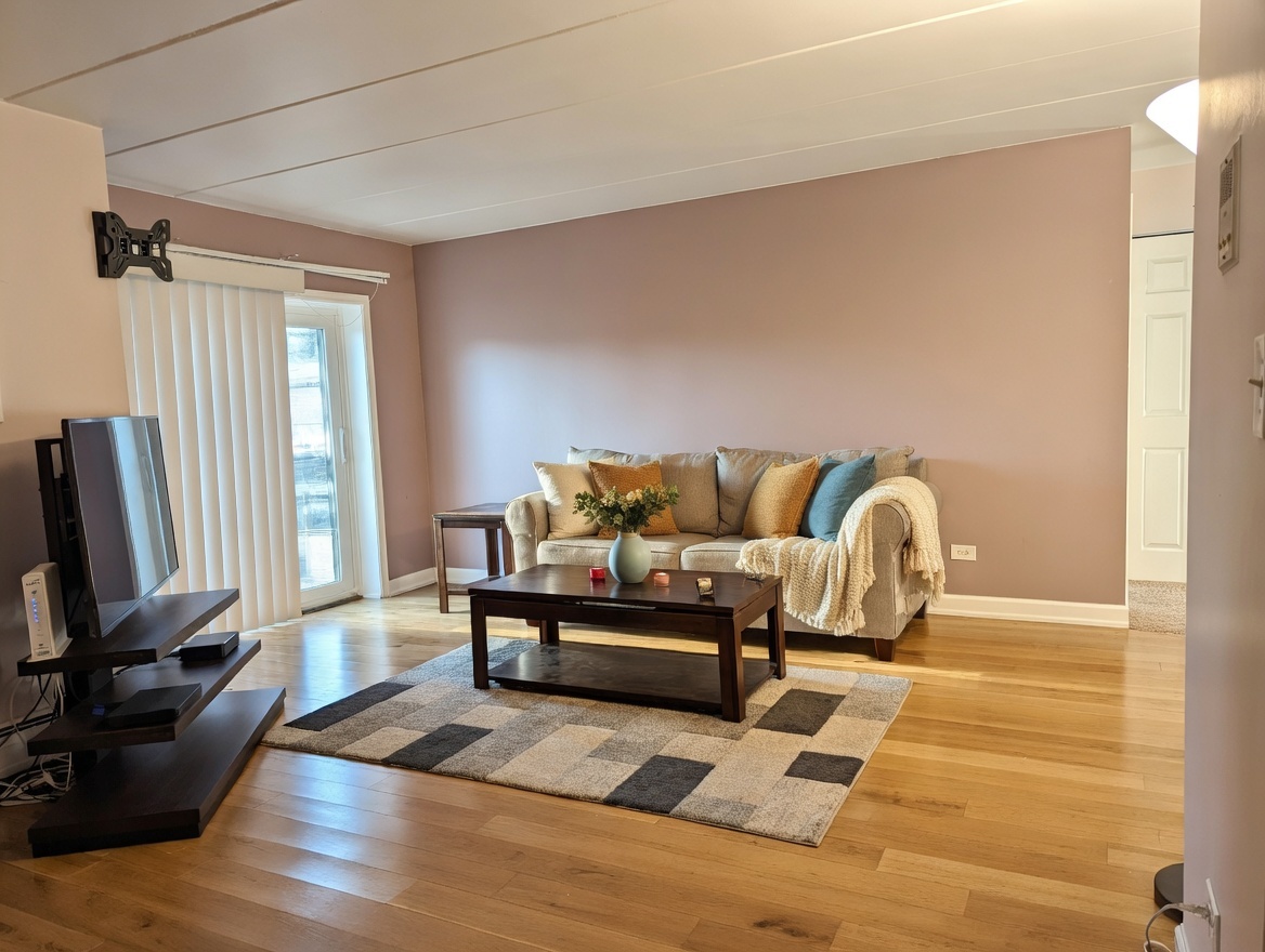 204 East Bailey Road, Unit D Naperville, IL 60565 - Photo 3 of 15