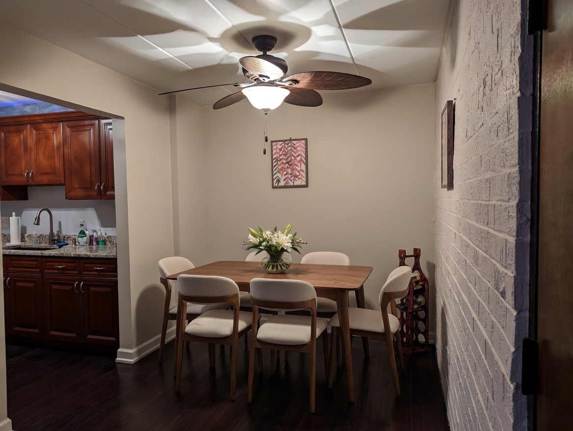 204 East Bailey Road, Unit D Naperville, IL 60565 - Photo 6 of 15