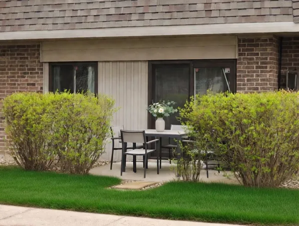 $1,580 | 204 East Bailey Road, Unit D, Naperville, IL 60565