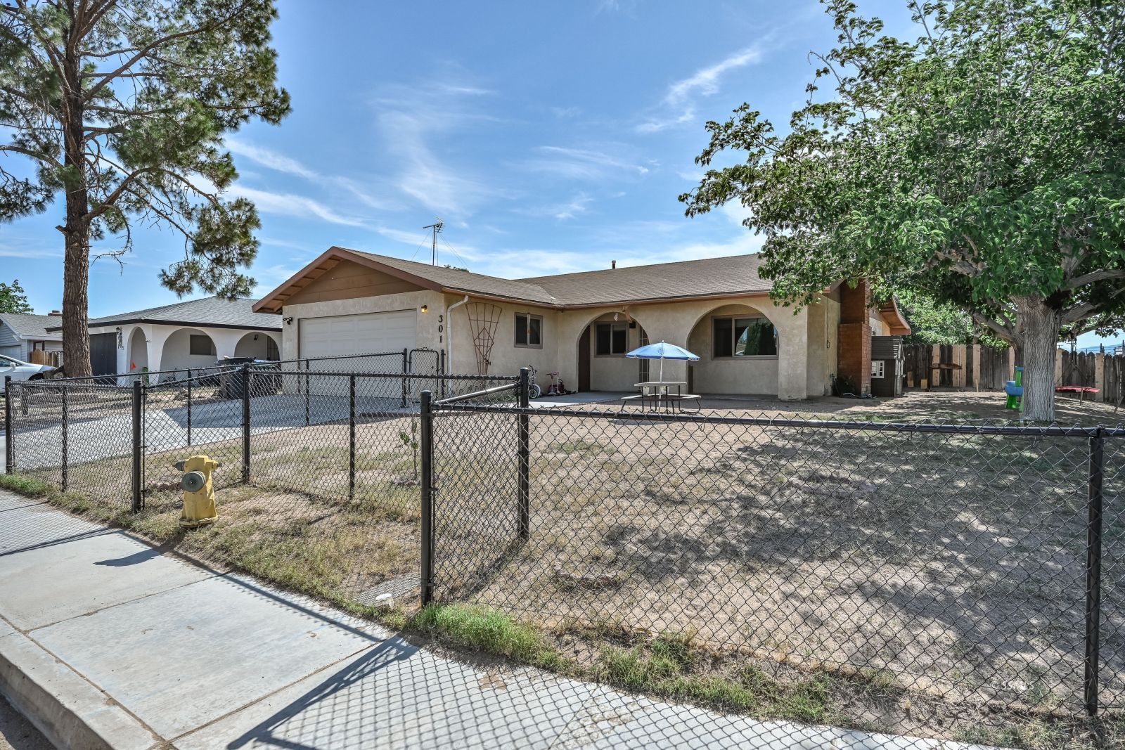 301 South Valley Street Ridgecrest, CA 93555 - Photo 2 of 29