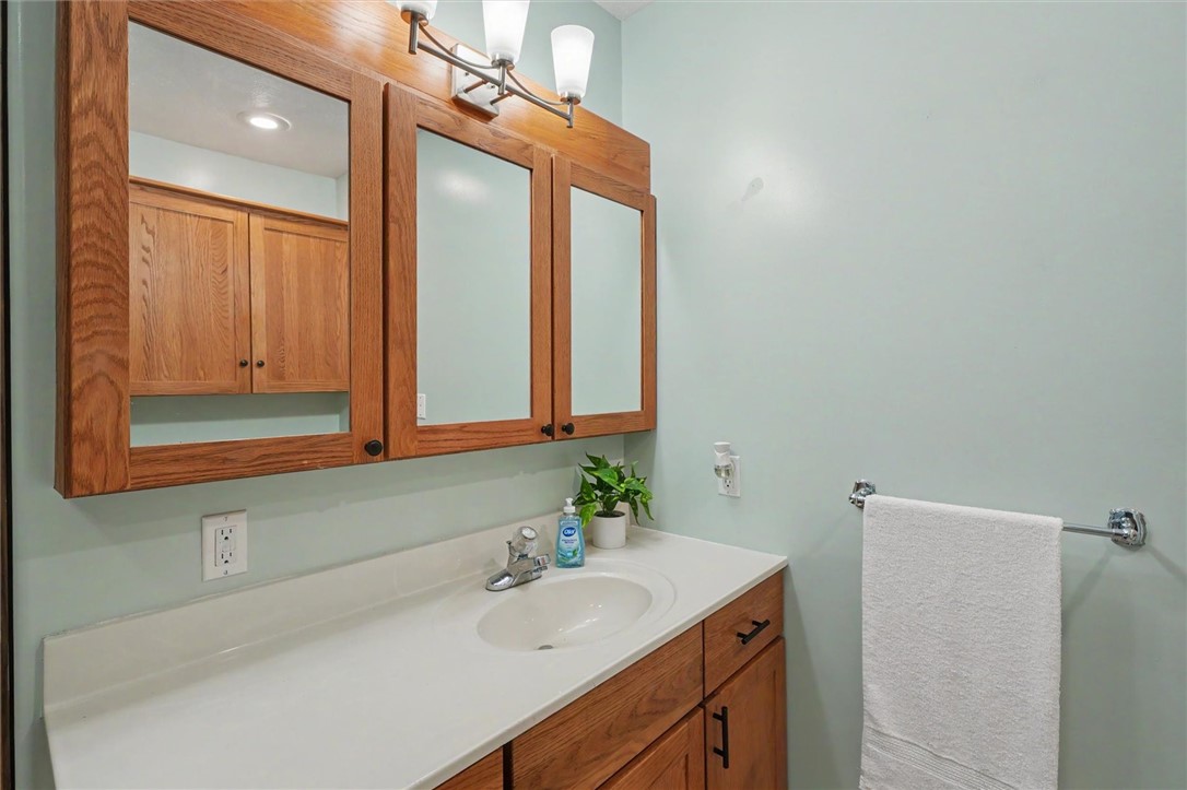 111 Warner Avenue Georgetown, IL 61846 - Photo 28 of 48