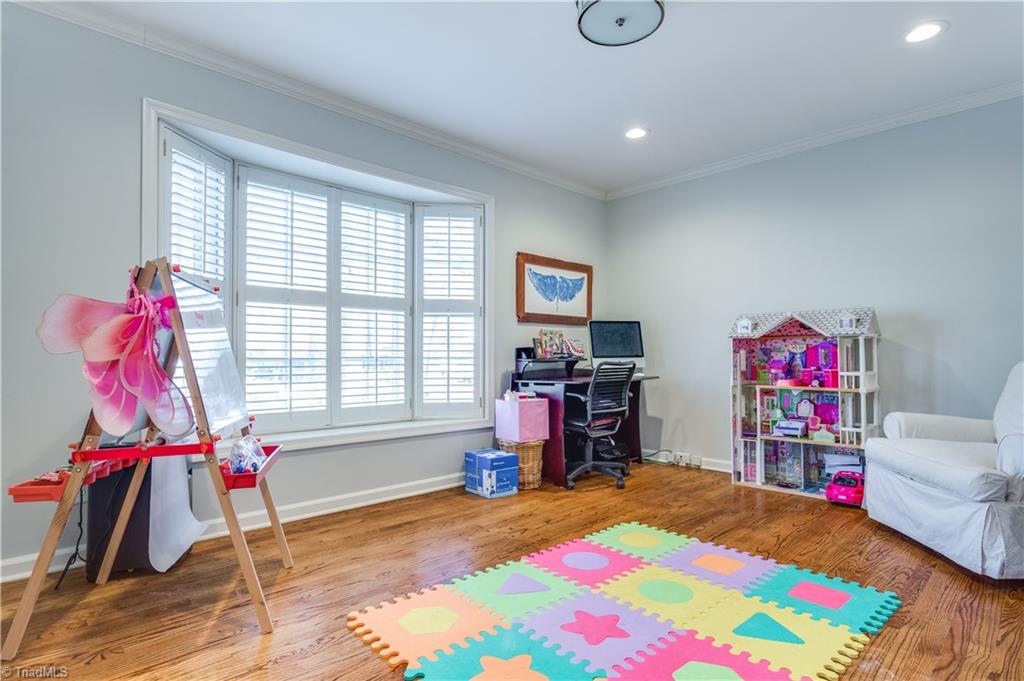 1605 Beechtree Road Greensboro, NC 27408 - Photo 17 of 26 Gallery Image 17