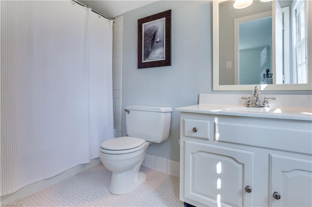 1605 Beechtree Road Greensboro, NC 27408 - Photo 19 of 26 Gallery Image 19