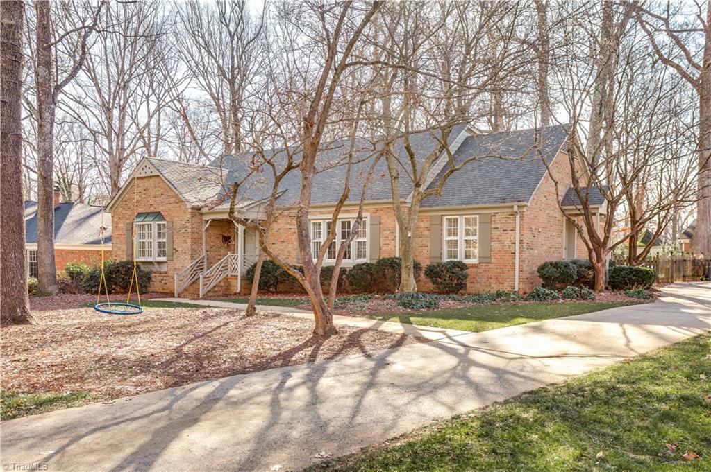 1605 Beechtree Road Greensboro, NC 27408 - Photo 3 of 26 Gallery Image 3