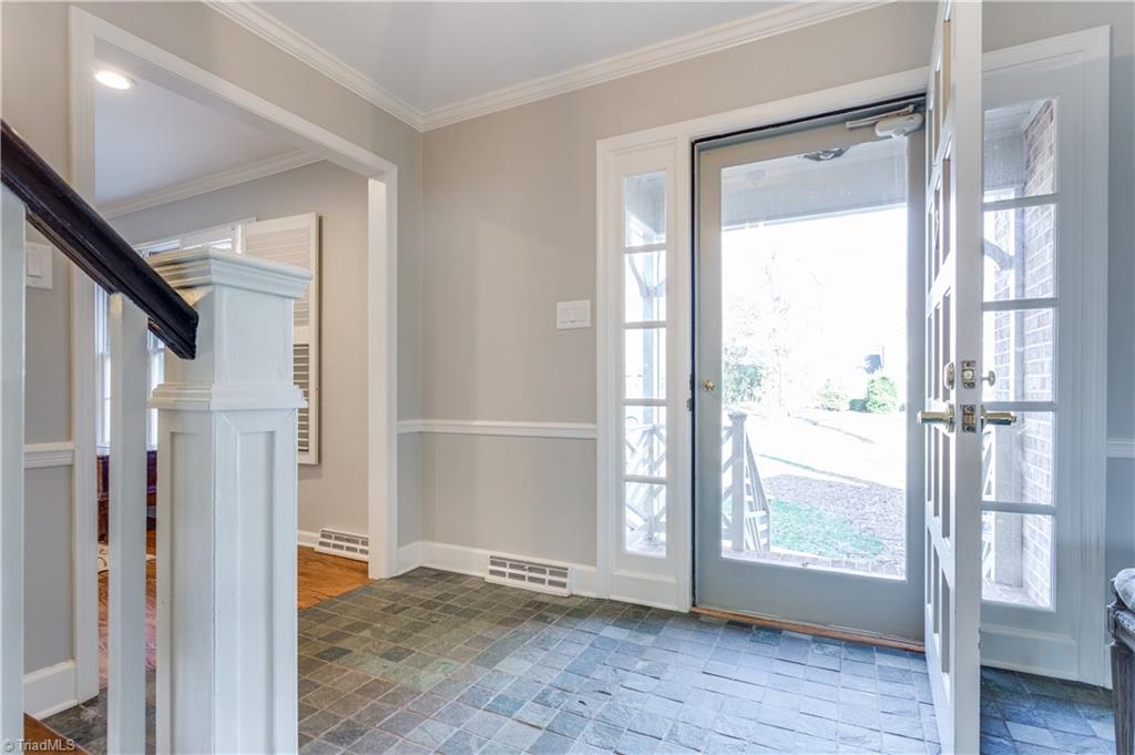 1605 Beechtree Road Greensboro, NC 27408 - Photo 6 of 26 Gallery Image 6