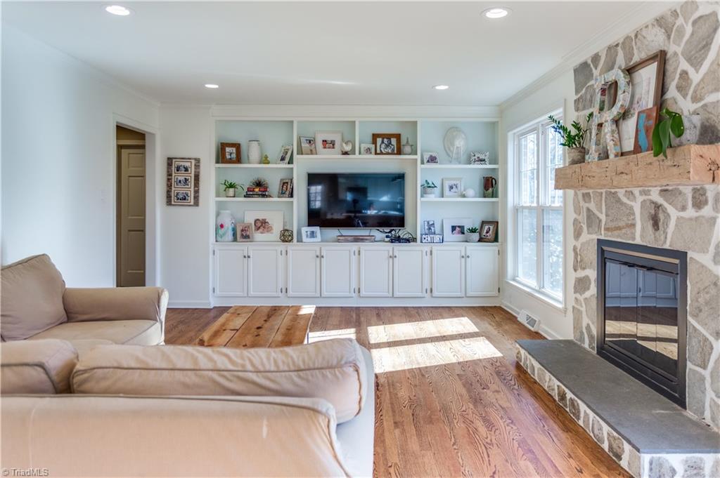 1605 Beechtree Road Greensboro, NC 27408 - Photo 10 of 26 Gallery Image 10