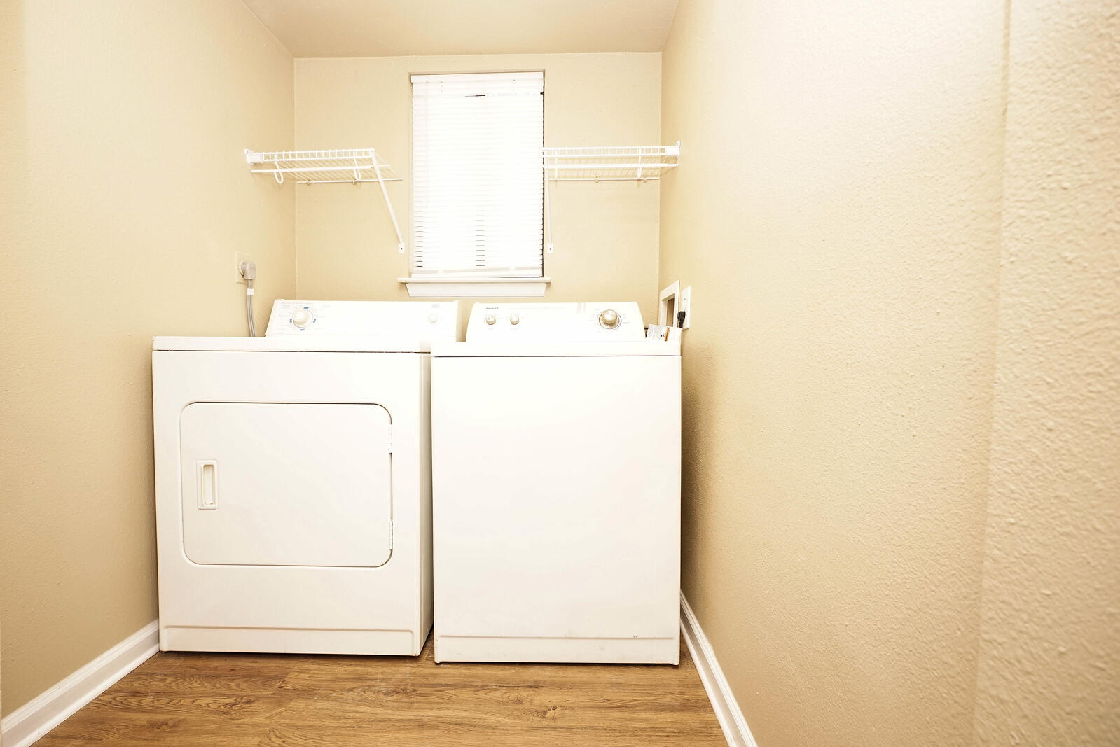 81 Pine Ridge Trace Destin, FL 32541 - Photo 20 of 22 laundry room