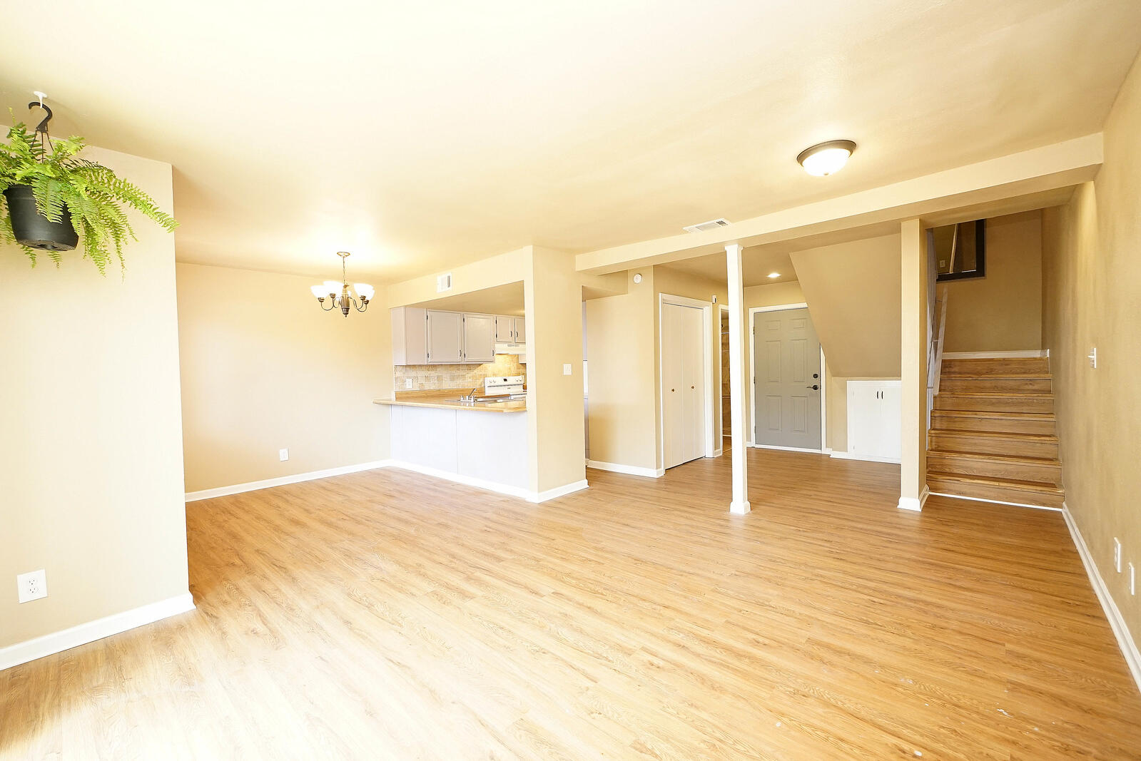 81 Pine Ridge Trace Destin, FL 32541 - Photo 6 of 22 81PineRidgeJLiving-X3