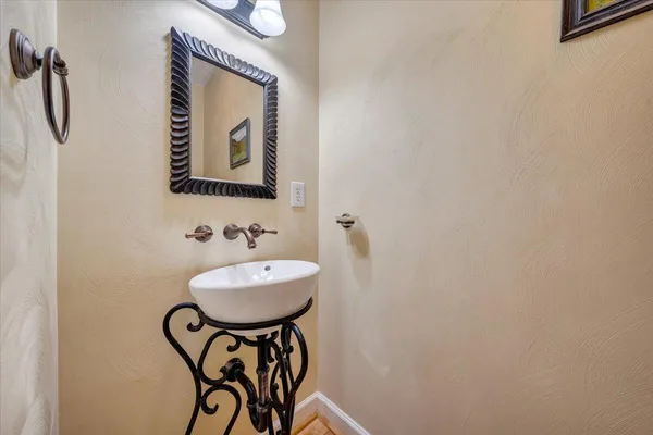 $940,000 | 540 Wagon Wheel Run, Buchanan, VA 24066