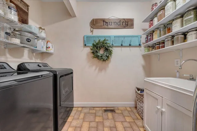 $950,000 | 540 Wagon Wheel Run, Buchanan, VA 24066