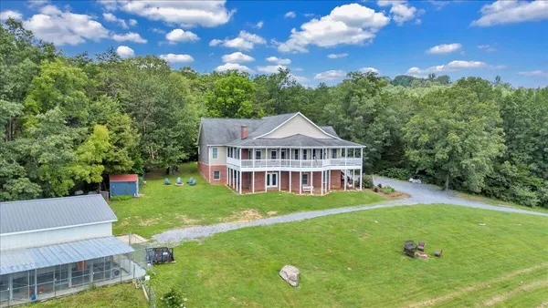 $940,000 | 540 Wagon Wheel Run, Buchanan, VA 24066