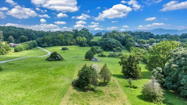 $940,000 | 540 Wagon Wheel Run, Buchanan, VA 24066